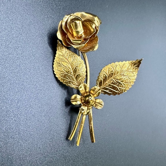 VINTAGE Coro SIGNED 2” Gold Tone Rose Flower Brooch Pin 1940s unique - Picture 11 of 11